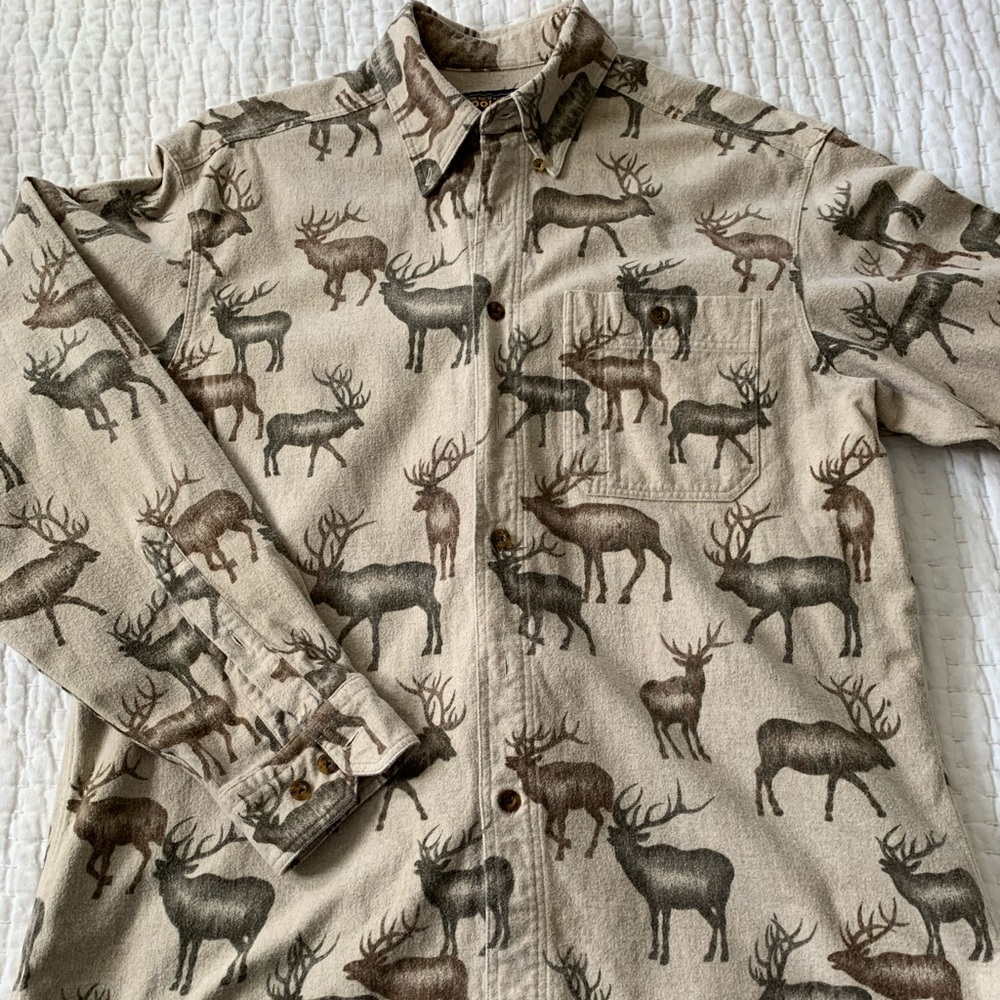 Woolrich Men’s Sportsman Chamois button down